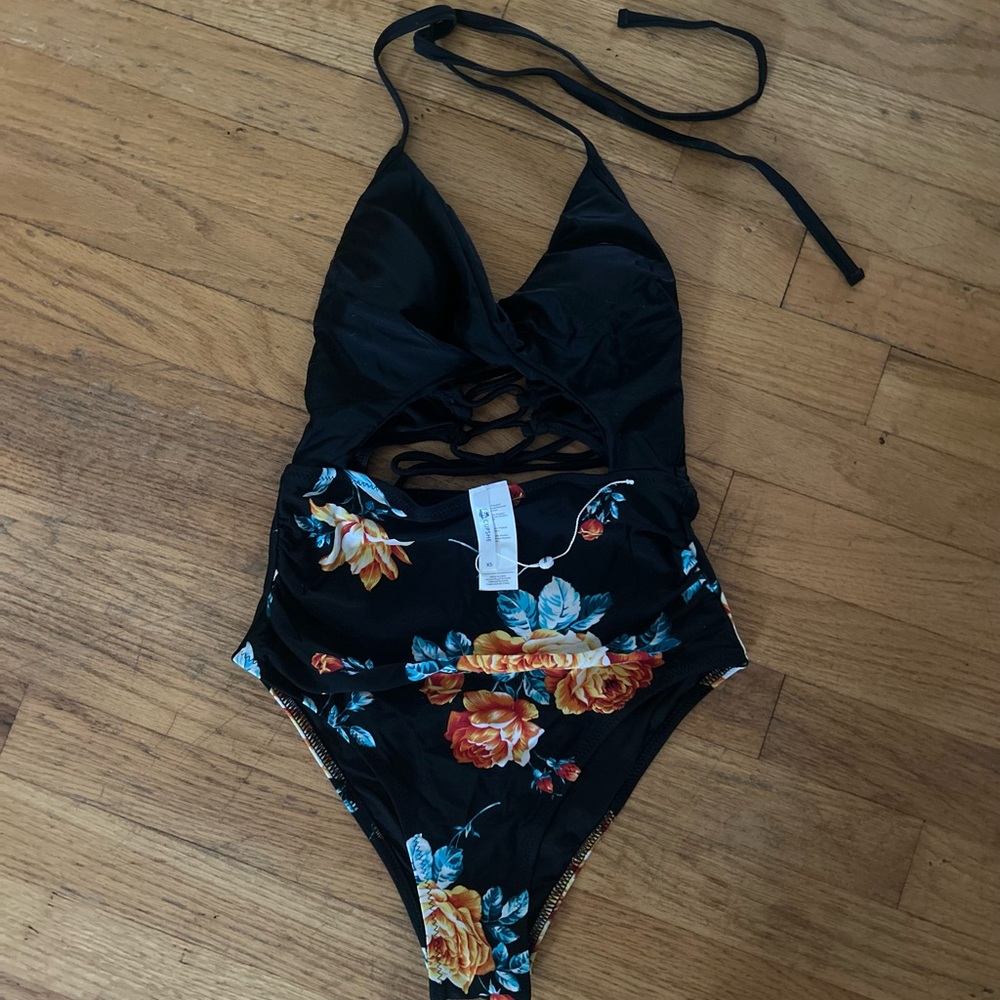 Cupshe Black Floral One-Piece Swimsuit